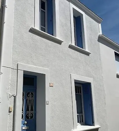 Maison Chaleureuse En Centre Ville 圣吉尔-克鲁瓦德维